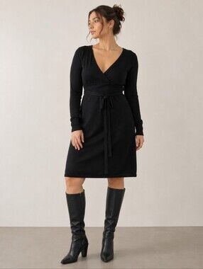 BCBGMaxAzria Black Long-Sleeve Deep V-Neck Sweater Dress w/ Fabric Belt MEDIUM